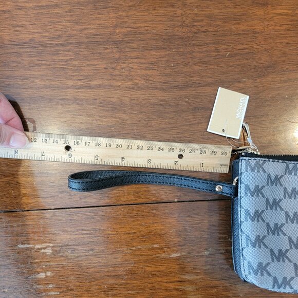 Michael Kors Jet Set Black/Black Double Zip Wristlet Large - Picture 13 of 16